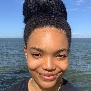 Meet your Posher, Christian